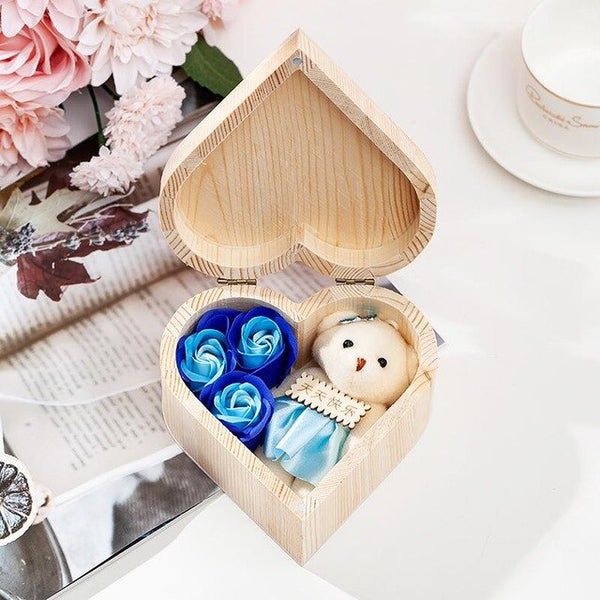 2020 Mother's Day Gift Valentine's Day Creative Heart-shaped Wooden Box Rose Soap Flower Bear Gift Bags